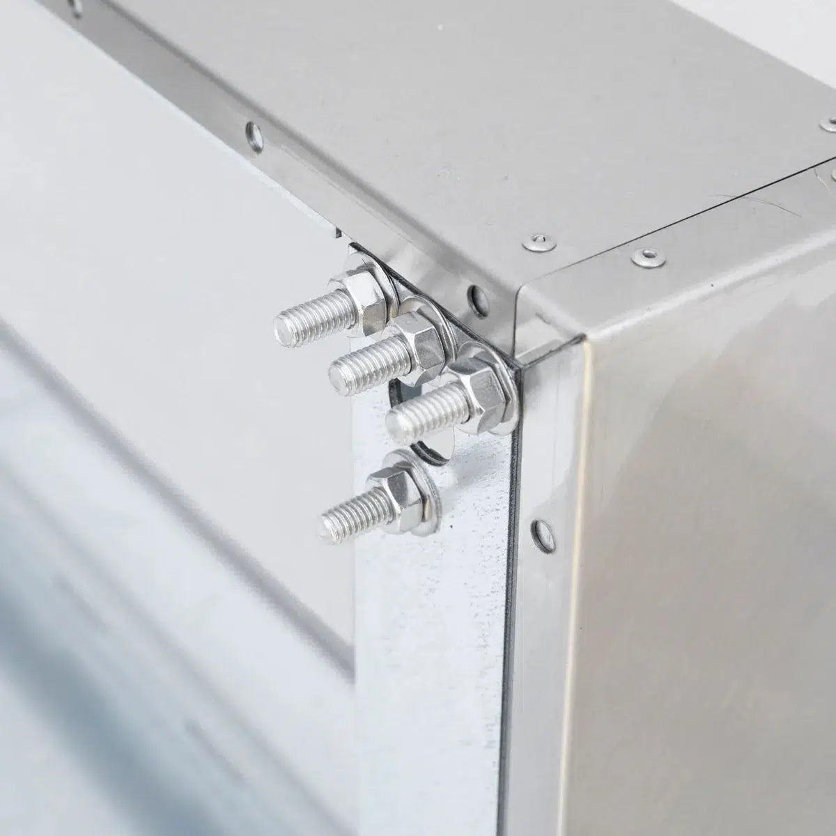 Summerset 4" Spacer Bracket For 42" Vent Hood – view 3